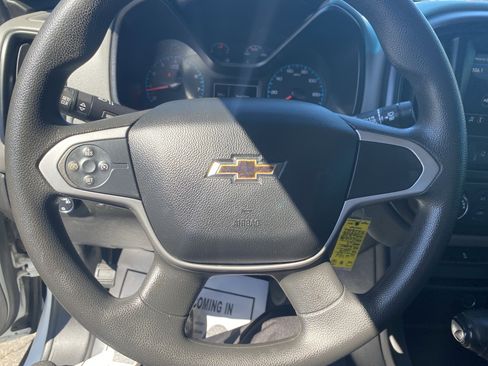 Used 2019 Chevrolet Colorado W/T w/ WT Convenience Package RWD image 12
