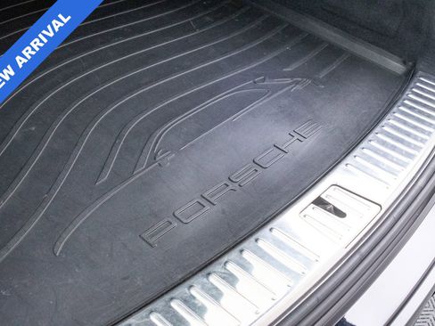 Used 2021 Porsche Cayenne GTS image 30