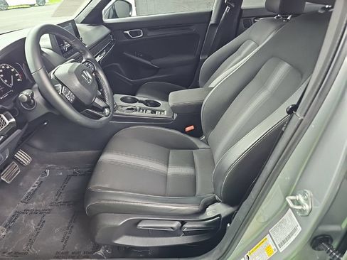 Used 2025 Honda Civic Sport image 32