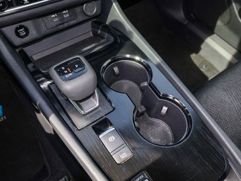 Used 2024 Nissan Rogue SV image 26