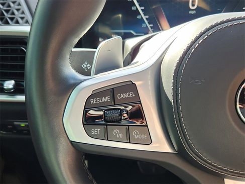 Used 2023 BMW X7 xDrive40i w/ M Sport Package image 21