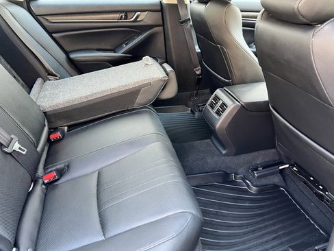 Used 2020 Honda Accord Touring image 22