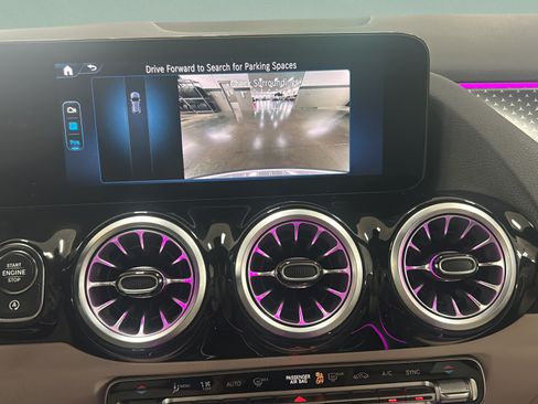 Used 2025 Mercedes-Benz GLA 250 image 23