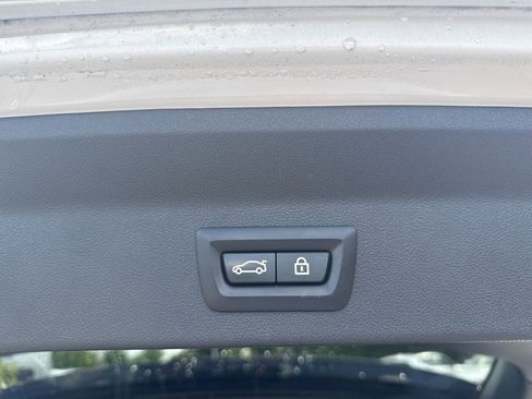 Used 2022 BMW X3 xDrive30i w/ Premium Package 2 image 9