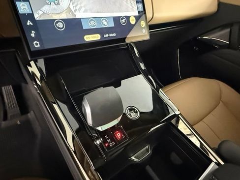 Certified 2025 Land Rover Range Rover Sport Autobiography AWD/4WD image 20