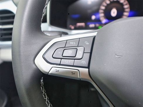 New 2026 Volkswagen Taos SE image 22