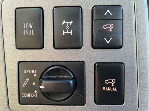 Used 2011 Toyota Sequoia Platinum image 35