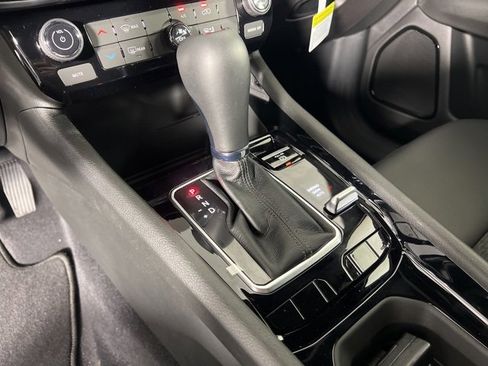 New 2026 Jeep Compass Latitude image 22