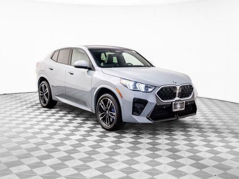 Certified 2025 BMW X2 xDrive28i w/ Premium Package image 7