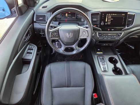 Used 2024 Honda Passport TrailSport image 13
