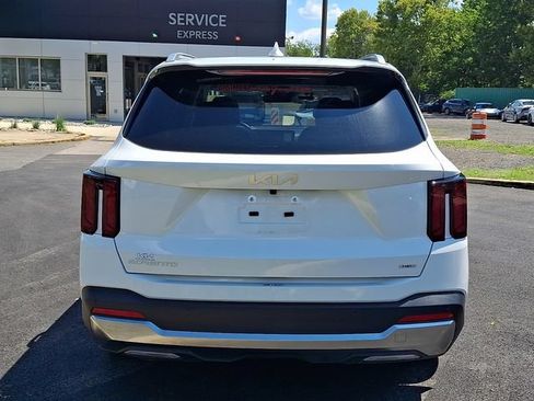Certified 2026 Kia Sorento EX w/ EX Premium Package AWD/4WD image 5