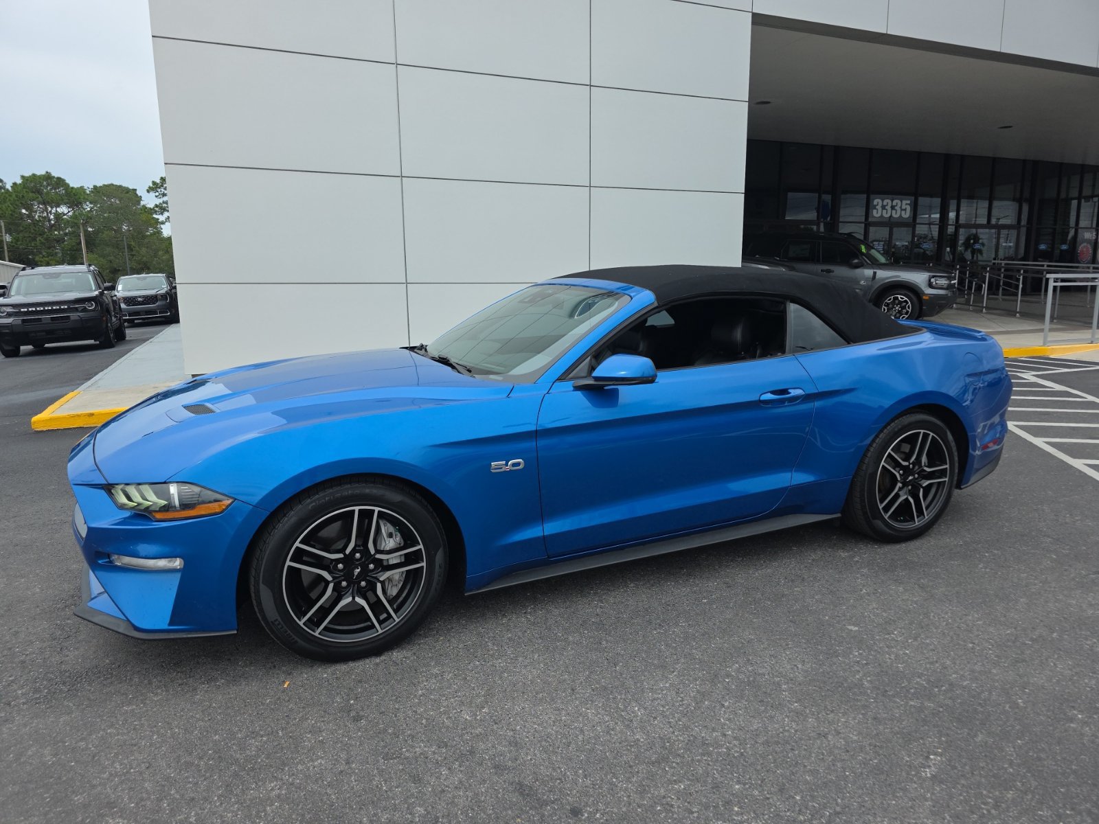 Used 2019 Ford Mustang GT Premium w/ Equipment Group 401A RWD image 8