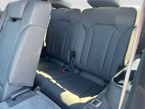 Used 2025 Audi Q7 3.0T Premium Plus AWD/4WD image 12