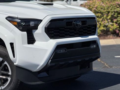 New 2026 Toyota Tacoma TRD Sport image 4