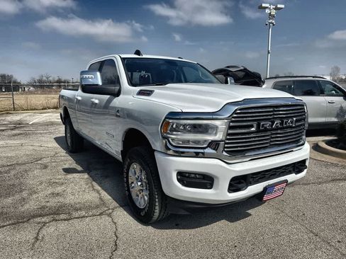 Used 2024 RAM 2500 Laramie AWD/4WD image 6