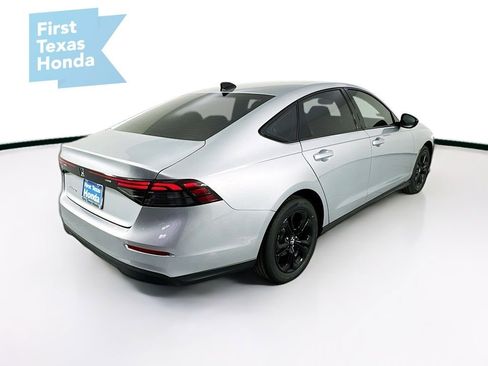 Certified 2025 Honda Accord SE image 7