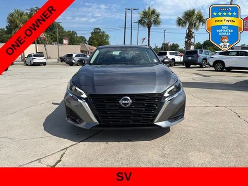 Used 2025 Nissan Altima 2.5 SV FWD image 2