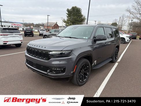 Used 2024 Jeep Wagoneer Series II image 1