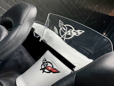 Used 2002 Chevrolet Corvette Convertible w/ Preferred Equipment Group2 image 35