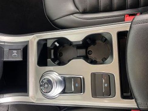 Certified 2024 Ford Edge SEL image 4