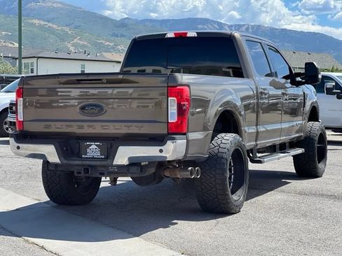 Used 2017 Ford F250 Lariat w/ Lariat Ultimate Package AWD/4WD image 8