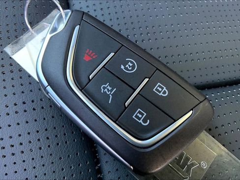 New 2026 Cadillac Lyriq V AWD/4WD image 37