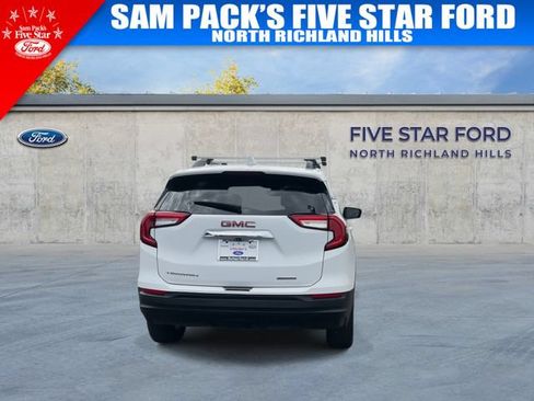 Used 2022 GMC Terrain SLE w/ Driver Convenience Package FWD image 8