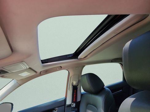 Used 2022 Honda Civic Touring image 33