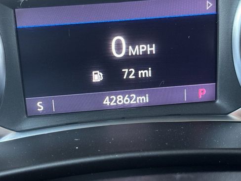 Used 2023 Chevrolet Equinox LT image 29