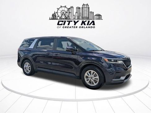Certified 2024 Kia Carnival LX FWD image 9