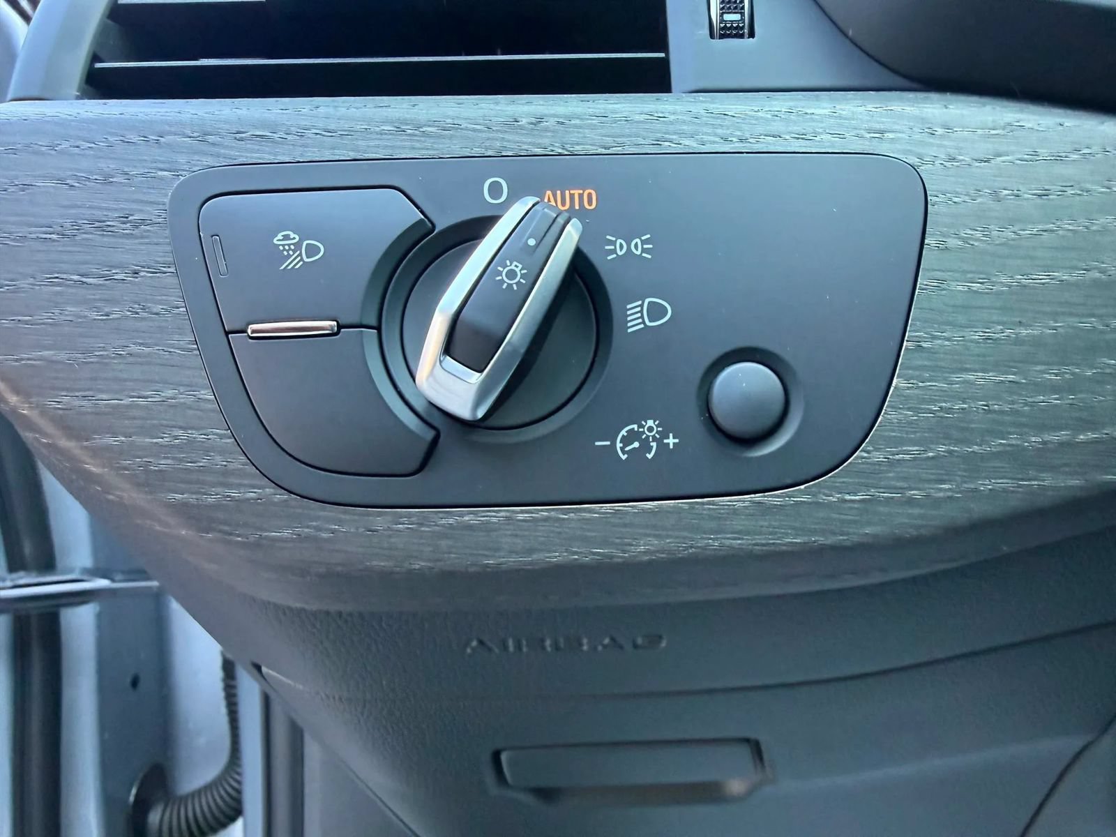 Used 2019 Audi A4 2.0T Premium FWD image 23