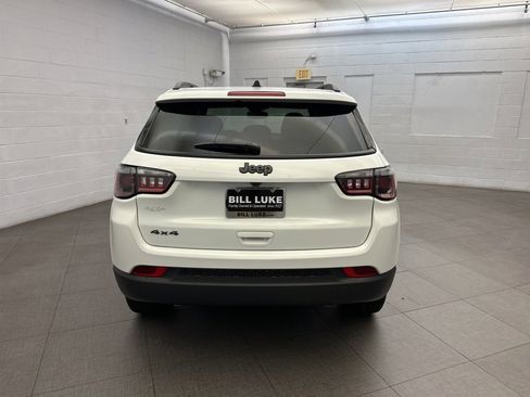 New 2025 Jeep Compass Latitude w/ Sun & Sound Group image 4