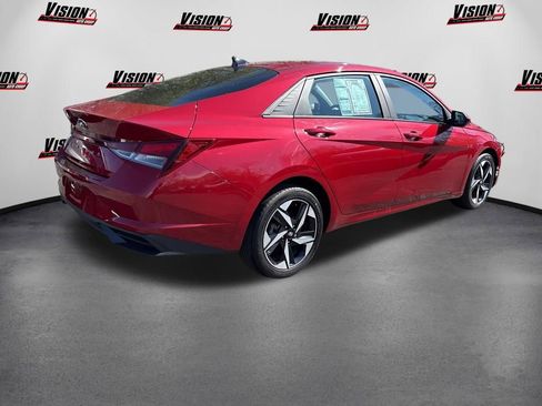 Used 2023 Hyundai Elantra SEL w/ Convenience Package FWD image 5
