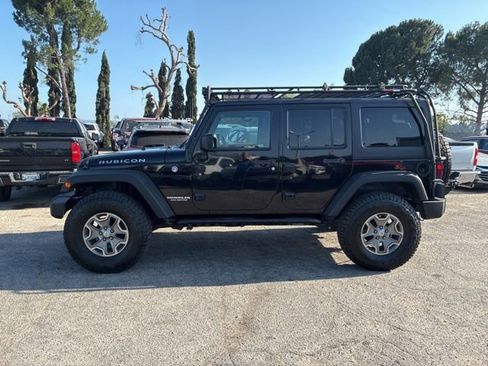 Used 2016 Jeep Wrangler Unlimited Rubicon w/ Connectivity Group AWD/4WD image 4