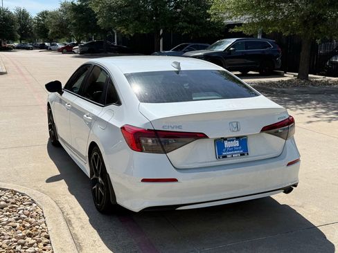 Used 2024 Honda Civic Sport image 3
