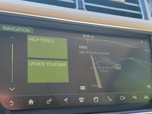 Used 2017 Land Rover Range Rover Supercharged AWD/4WD image 10