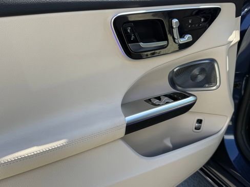 Used 2025 Mercedes-Benz C 300 Sedan image 23