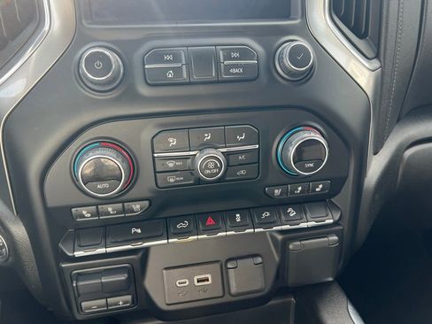 Used 2022 Chevrolet Silverado 1500 LTZ w/ Z71 Off-Road Package image 42