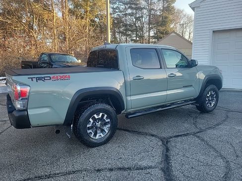 Used 2022 Toyota Tacoma TRD Off-Road image 5