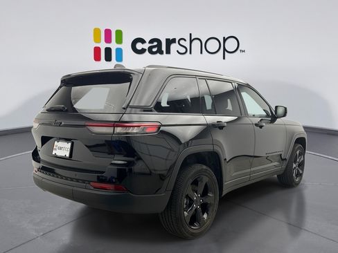 Used 2023 Jeep Grand Cherokee Altitude AWD/4WD image 5