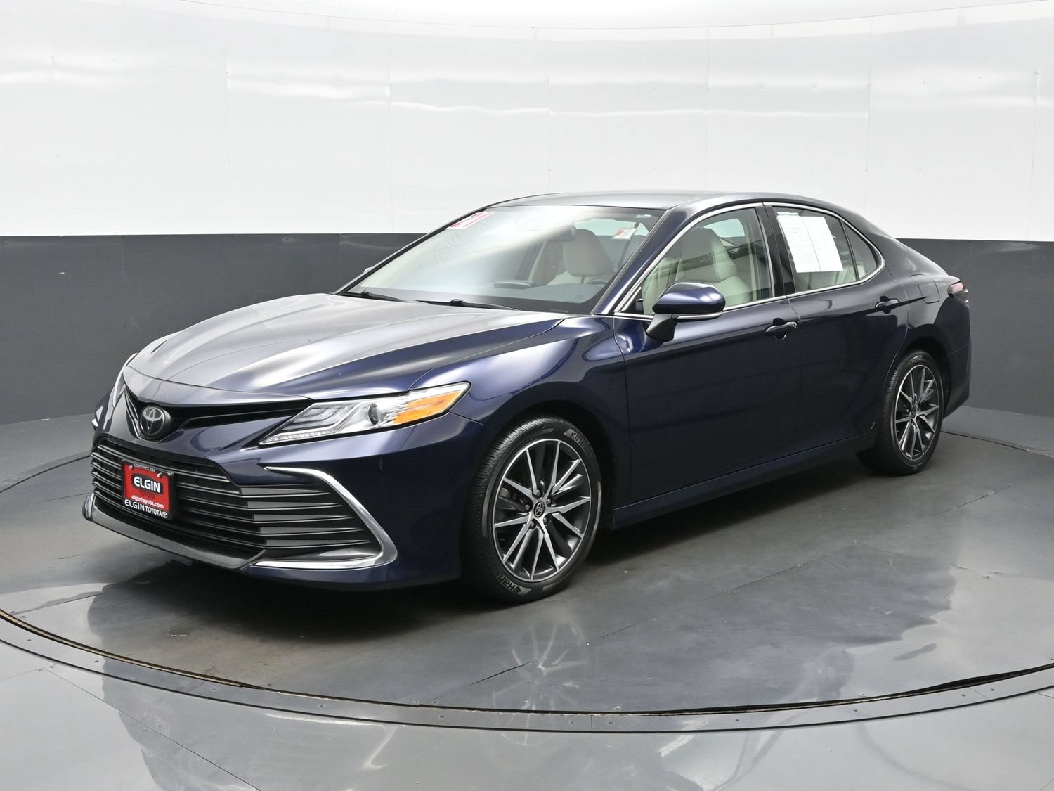 Used 2021 Toyota Camry XLE AWD/4WD image 2
