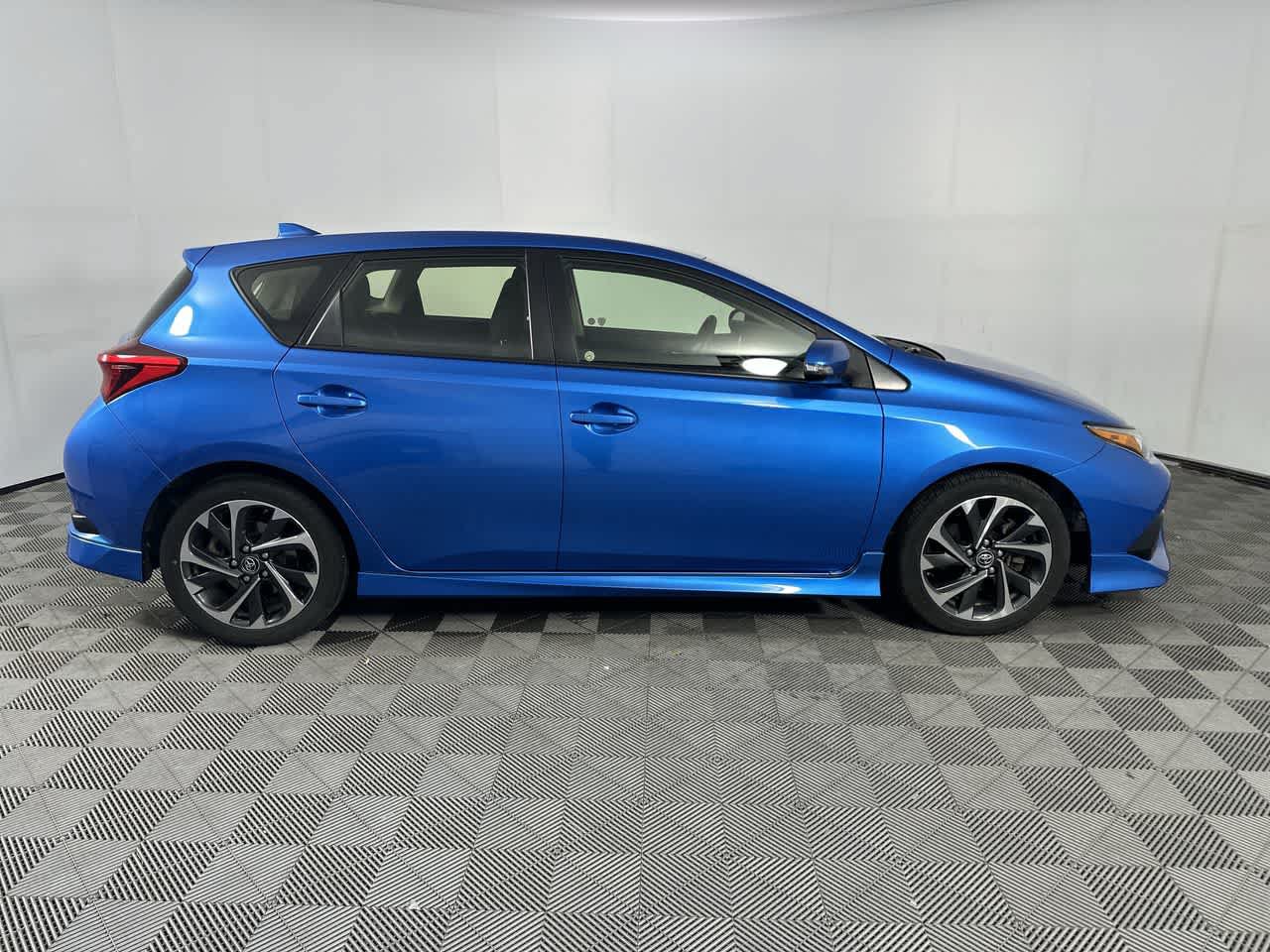 Used 2017 Toyota Corolla iM w/ All-Weather Mat Package FWD image 9