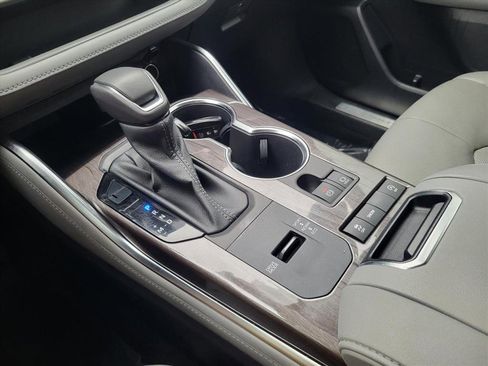 Used 2022 Toyota Highlander Limited image 20