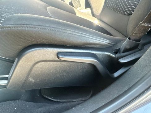 Used 2020 Dodge Journey SE FWD image 18
