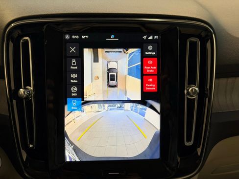 New 2026 Volvo XC40 B5 Ultra w/ Protection Package Premier image 16