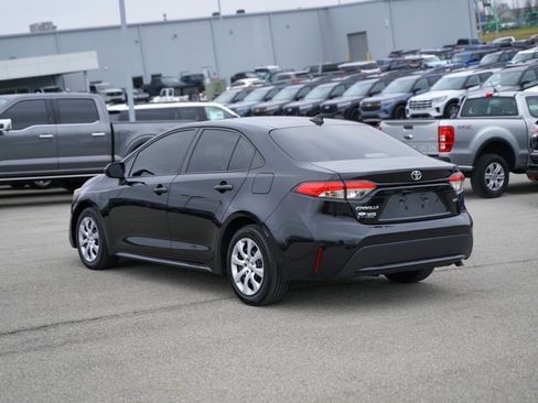 Used 2022 Toyota Corolla LE image 8