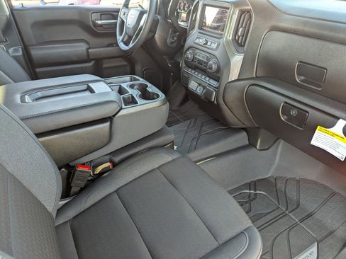 Certified 2025 Chevrolet Silverado 1500 Custom image 13