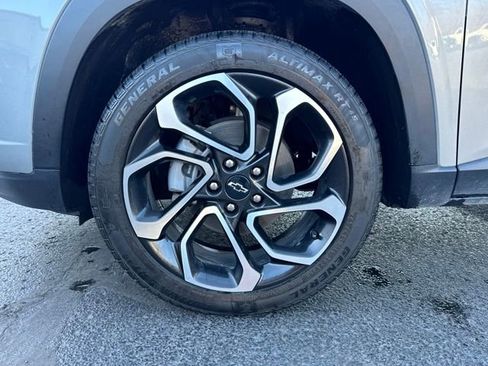 Used 2024 Chevrolet Trax RS image 31