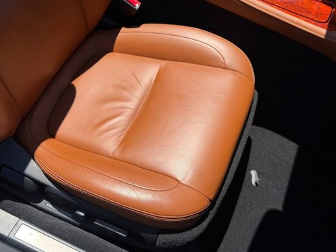 Used 2005 Lexus SC 430 Convertible w/ Preferred Accessory Pkg RWD image 69