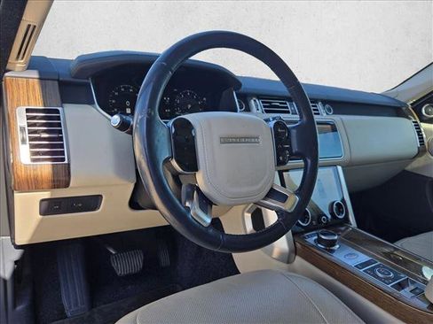Used 2018 Land Rover Range Rover HSE image 8